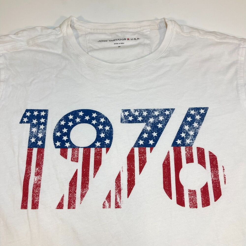 John Varvatos 1976 USA Rocker Tee T Shirt Sz Mens M
